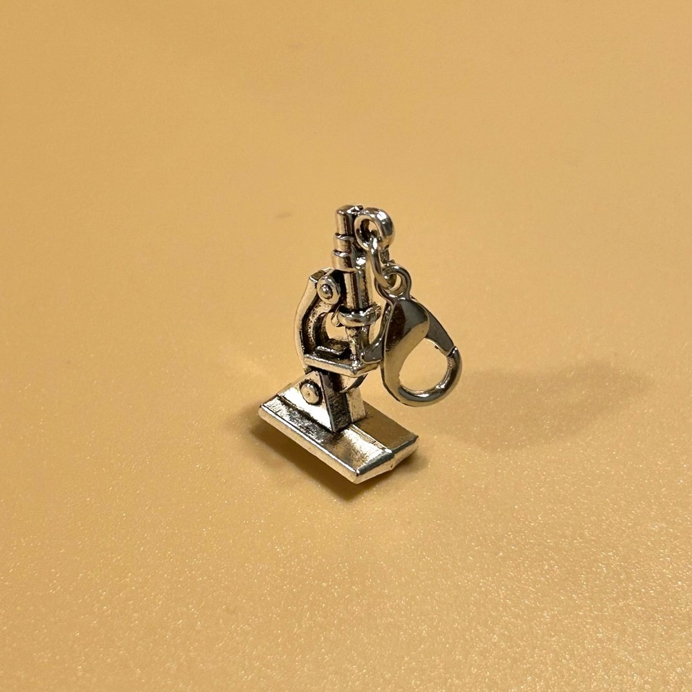 Microscope 🔬 Charm